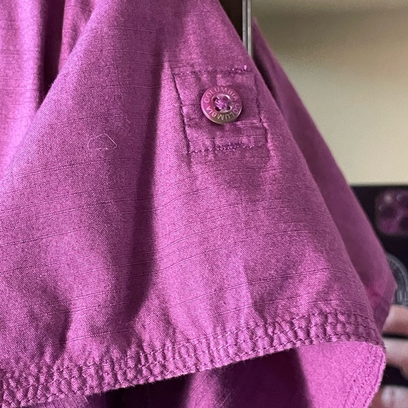 Columbia magenta shirt. Cotton, cool, good for travel - Picture 6 of 6